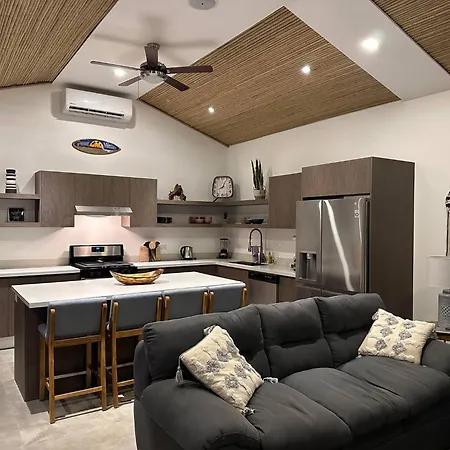Golden Shore Villa In Tamarindo